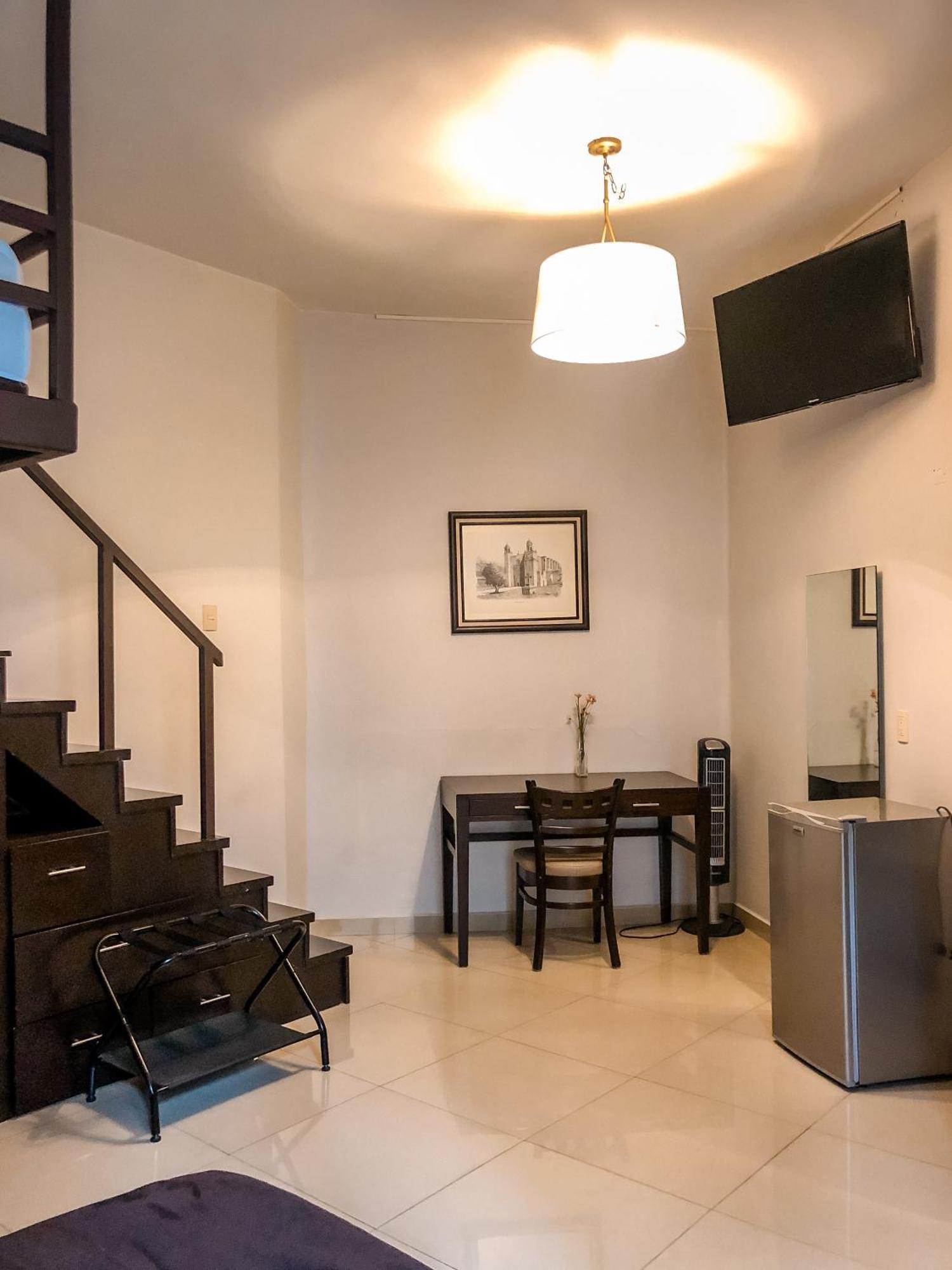 Suites Hamburgo Kota Meksiko Bagian luar foto